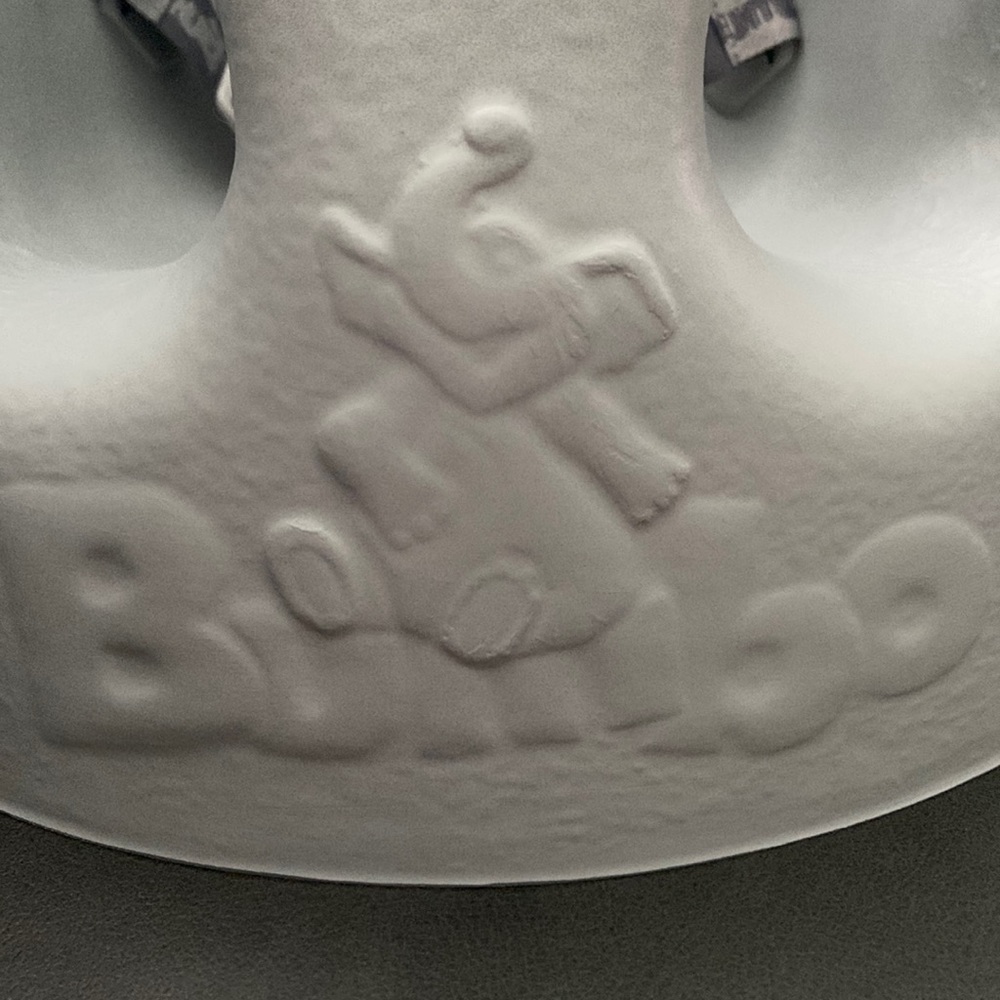 Bumbo infant seat. Never been used just threw out the box